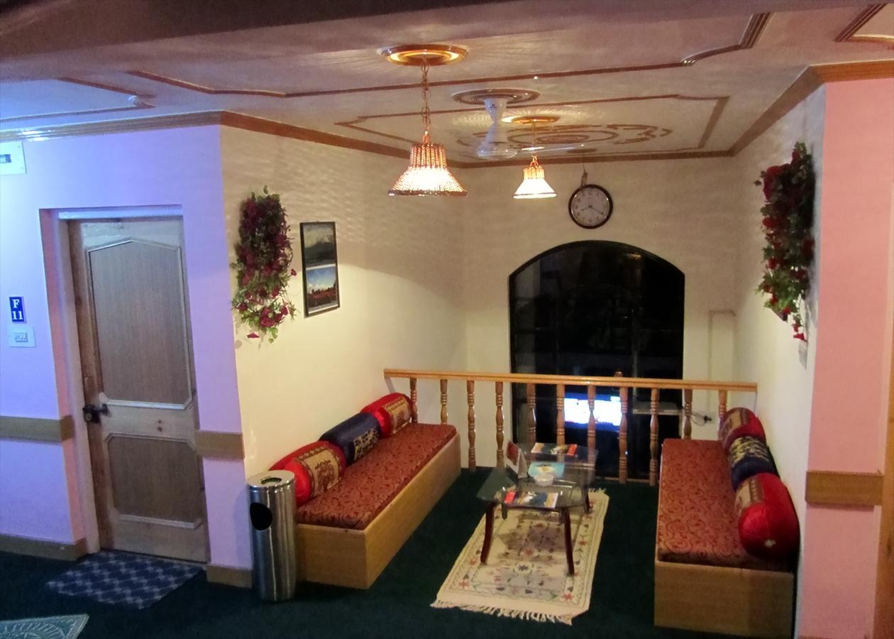 Royal Star Inn Сринагар Экстерьер фото